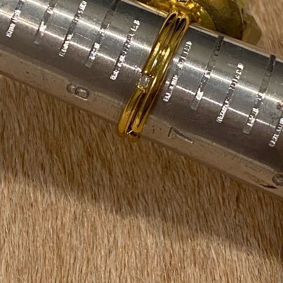 Vintage ring size 6 to 10. Vintage jewelry sets on silver plated new ring. - Picture 2 of 3